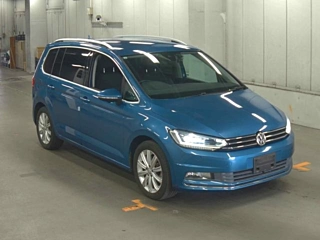 VOLKSWAGEN GOLF TOURAN