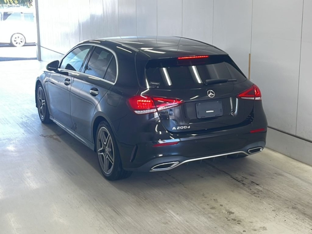 MERCEDES BENZ A CLASS 2021