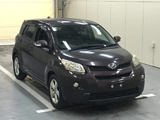 TOYOTA IST