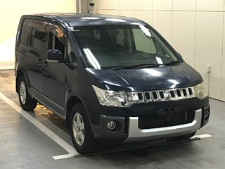MITSUBISHI DELICA D5