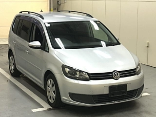VOLKSWAGEN GOLF TOURAN