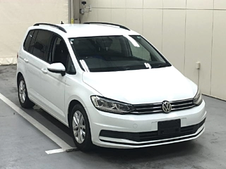 VOLKSWAGEN GOLF TOURAN