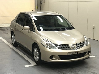 NISSAN TIIDA LATIO