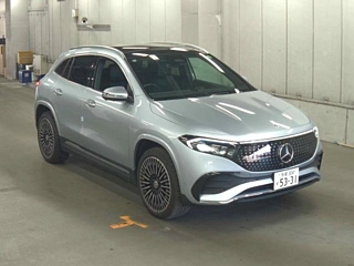 MERCEDES BENZ EQA