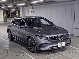 MERCEDES BENZ EQA
