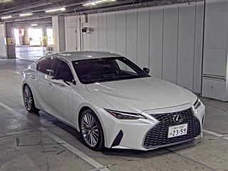 LEXUS IS