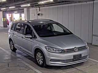 VOLKSWAGEN GOLF TOURAN