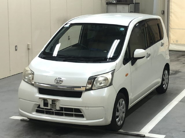 DAIHATSU MOVE 2013