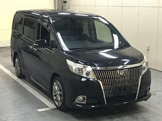 Toyota Esquire 2014