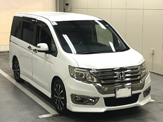 Honda Step Wagon 2013