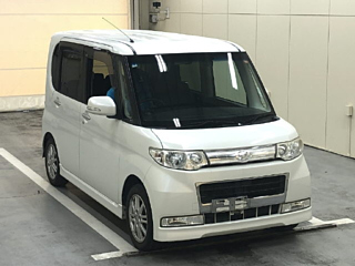 Daihatsu Tanto 2010