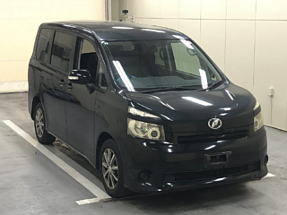 Toyota Voxy 2009