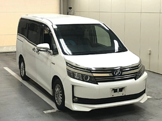 Toyota Voxy 2015