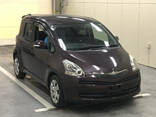 Toyota Ractis 2009