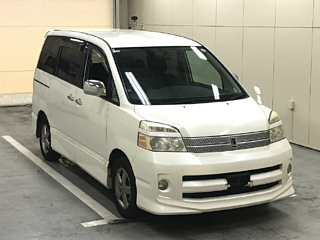 Toyota Voxy 2006