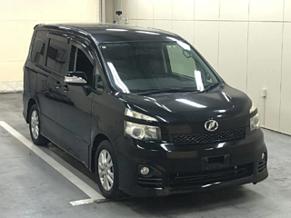 Toyota Voxy 2010