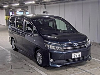 Toyota Voxy 2014