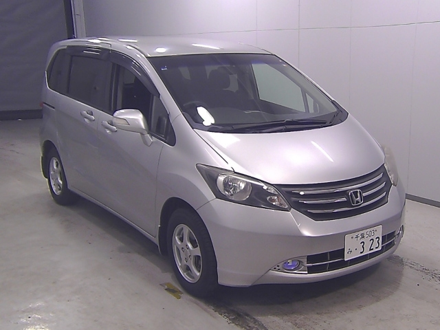 HONDA FREED 2011