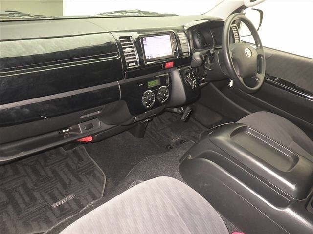 TOYOTA HIACE VAN 2012