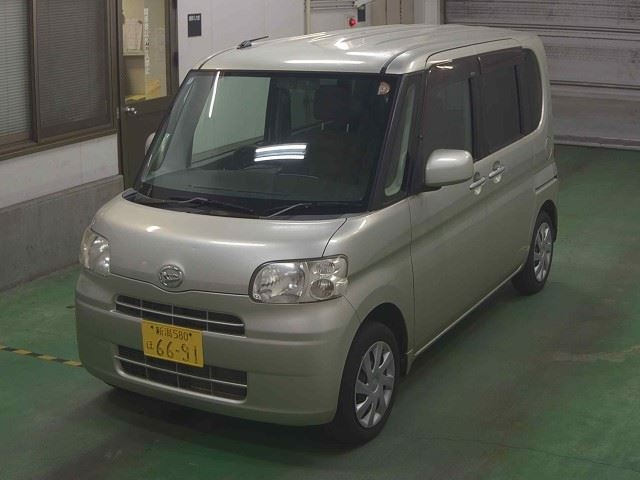 DAIHATSU TANTO 2012