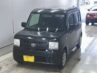 TOYOTA PIXIS SPACE