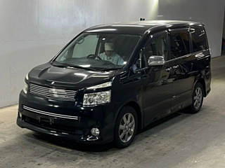 Toyota Voxy 2009