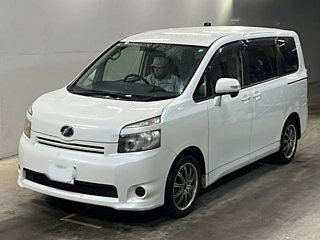 Toyota Voxy 2009