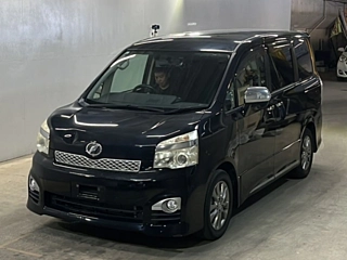 Toyota Voxy 2013