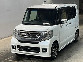 Honda N-BOX 2016