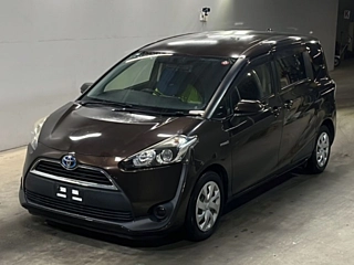 Toyota Sienta 2015