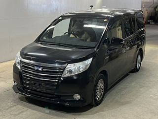 Toyota Noah 2015