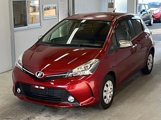 Toyota Vitz 2015