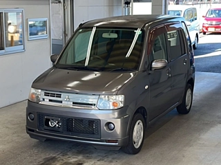 Mitsubishi Toppo 2010