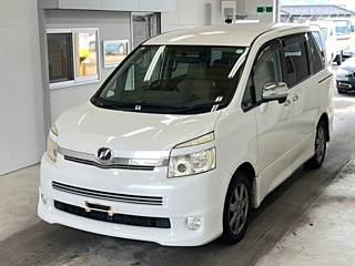 Toyota Voxy 2009