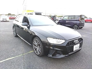 AUDI A4 2021