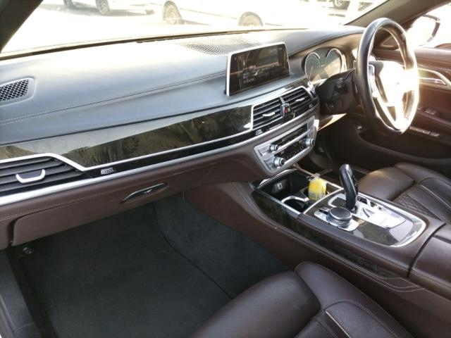 BMW 7 SERIES 2016