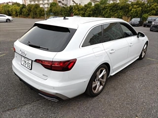 AUDI A4 2022