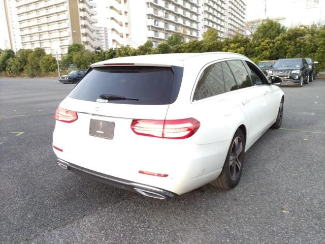 MERCEDES BENZ E CLASS WAGON 2019