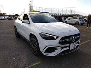 MERCEDES BENZ GLA CLASS 2024