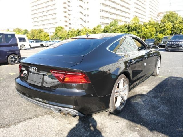 AUDI S7 2016