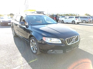 VOLVO V70 2010