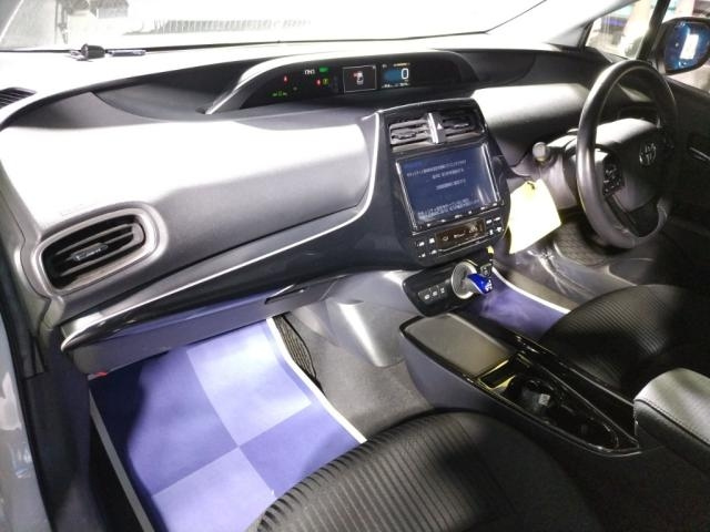 TOYOTA PRIUS PHV 2020