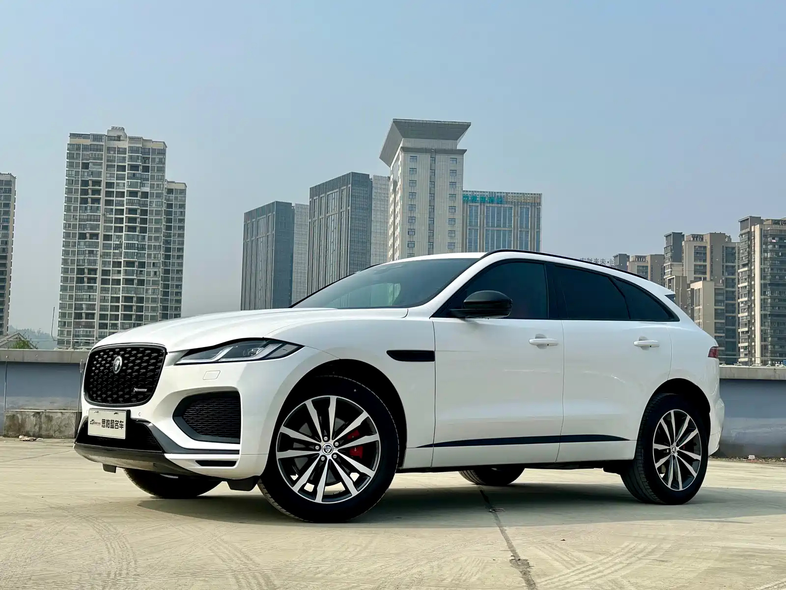 JAGUAR F-PACE
