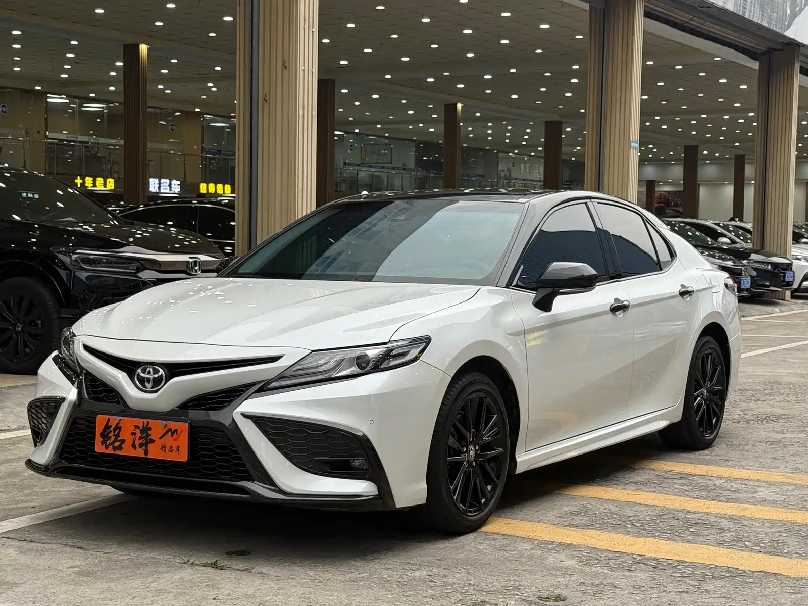 TOYOTA CAMRY