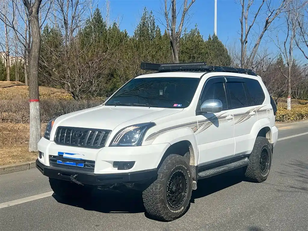 TOYOTA PRADO