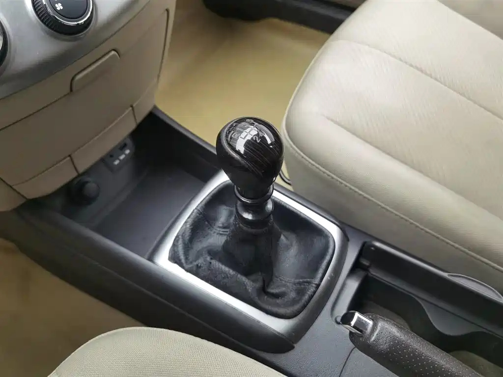 HYUNDAI CELESTA 2011