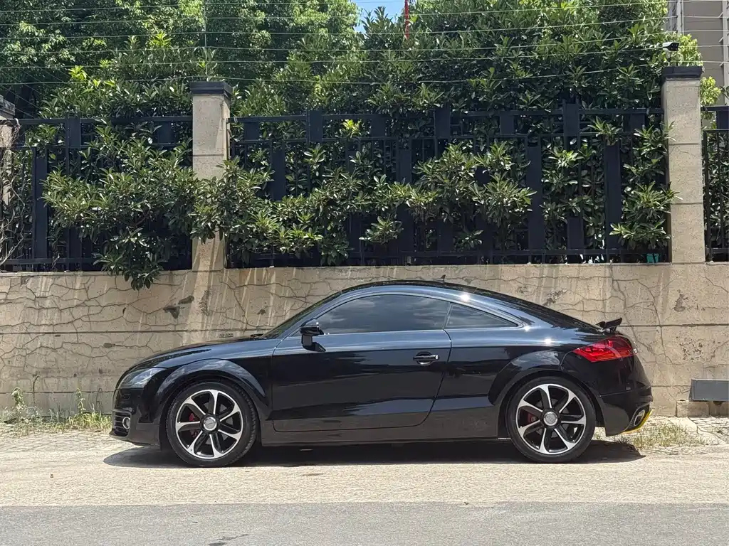 AUDI TT 2011
