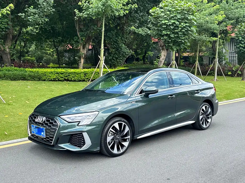 AUDI A3 2023