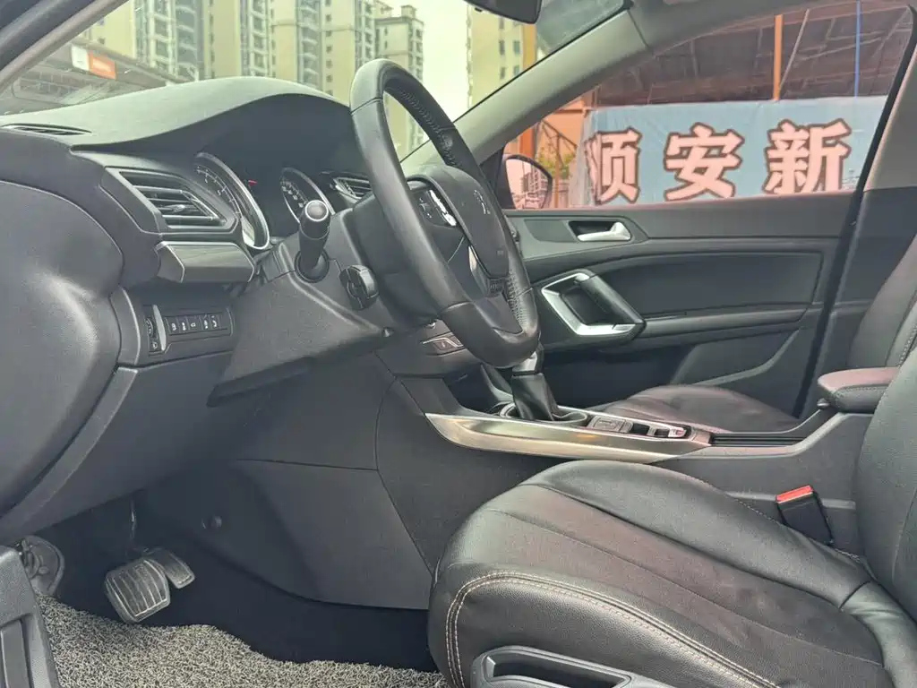 PEUGEOT 408 2018