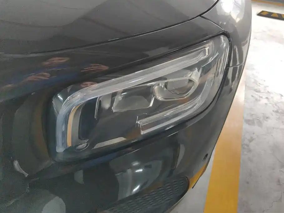 MERCEDES BENZ GLB 2021